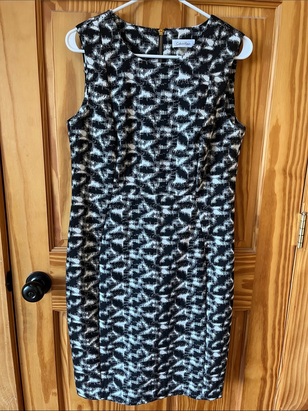 Calvin Klein Black and White Patterned Sleeveless  Dress - Size 12P
